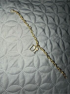 NWT DIAMONDS INTERNATIONAL Gold Letter Initial Bracelet. MUST BE BUNDLED